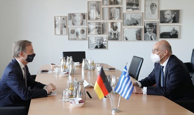 Ικανοποίηση από τα αποτελέσματα επίσκεψης Δένδια στο Βερολίνο