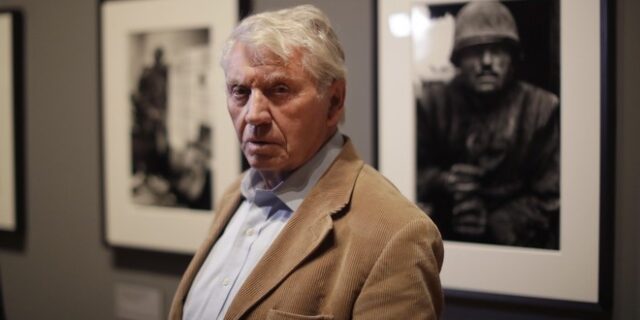 Ταινία για τον θρυλικό φωτορεπόρτερ Σερ Ντον ΜακΚάλιν ετοιμάζει η Αντζελίνα Τζολί