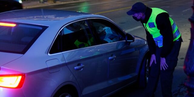 Αμετανόητοι και στο lockdown: Πάνω από 18.000 παραβάσεις σε όλη τη χώρα