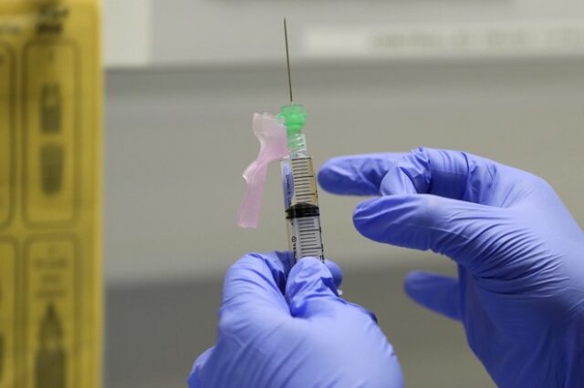 ΗΠΑ: Οι περισσότερες πολιτείες θα εμβολιάσουν τους υγειονομικούς μέσα σε 3 εβδομάδες