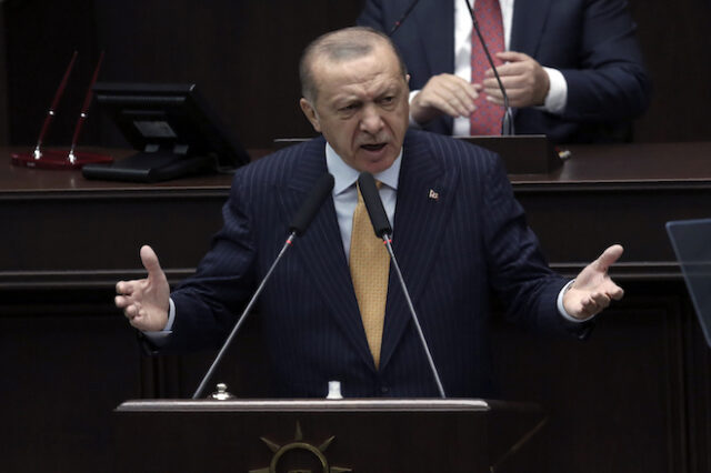 Ο Ερντογάν προκαλεί την ΕΕ: “Δε μας νοιάζουν οι κυρώσεις – Η Ελλάδα αποφεύγει τον διάλογο”