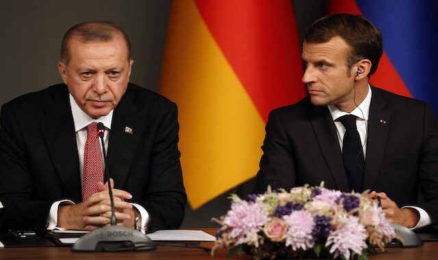 Μακρόν: κατηγορεί Τουρκία και Ρωσία ότι τροφοδοτούν μια αντιγαλλική εκστρατεία στην Αφρική