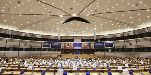 Κράτος δικαίου – Πάλι “όλοι αυτοί απέναντι κι εμείς εδώ μονάχοι”