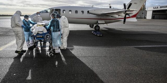 Κορονοϊός στη Γαλλία: Πάνω από 400 νεκροί το τελευταίο 24ωρο – Ελαφρά μείωση στους διασωληνωμένους