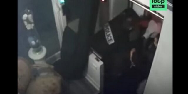 Γαλλία: Δικάζονται οι 4 αστυνομικοί για τον ξυλοδαρμό του μουσικού