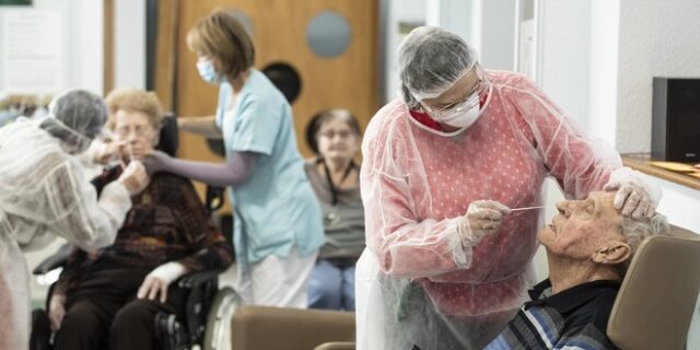 Γαλλία: Προς ακύρωση οι εορτασμοί Χριστουγέννων και  Πρωτοχρονιάς