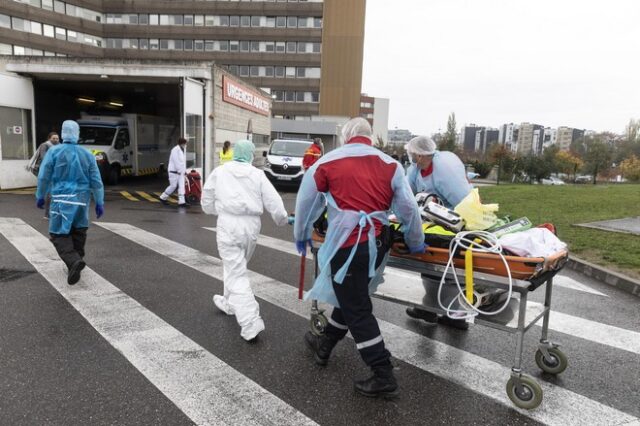 Γαλλία: Εξαιτίας του κορονοϊού ένας στους τέσσερις θανάτους