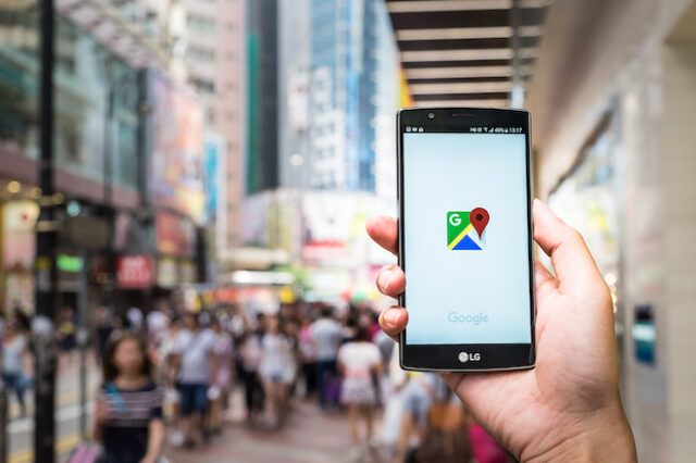 Google Maps: Αναβαθμίσεις λόγω πανδημίας – Πληροφορίες για delivery και συνωστισμό στα ΜΜΜ