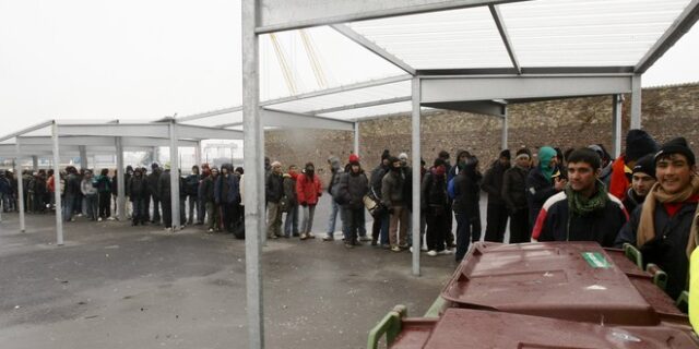 Γαλλία: Πάνω από 40 μετανάστες διασώθηκαν στη Μάγχη