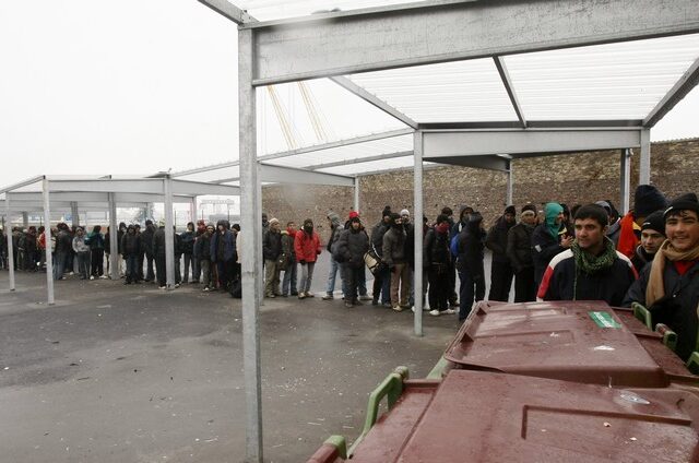 Γαλλία: Πάνω από 40 μετανάστες διασώθηκαν στη Μάγχη