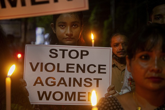 Ινδία: Γυναίκες “Νταλίτ” υφίστανται βιασμούς για να “μπουν στη θέση τους”