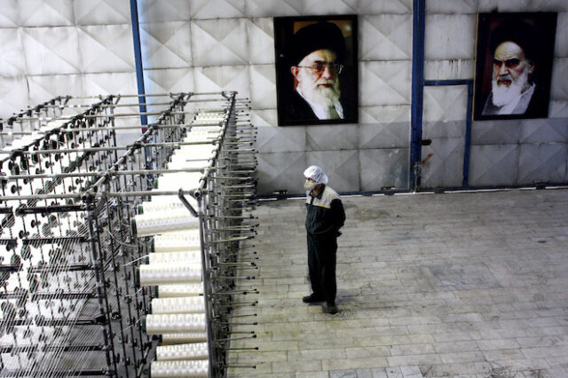 Ιράν: Δολοφονία κορυφαίου πυρηνικού επιστήμονα -Οι Φρουροί της Επανάστασης υπόσχονται εκδίκηση
