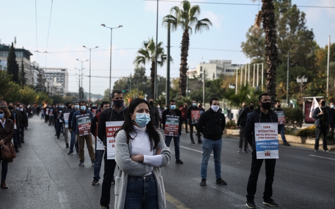 Πολυτεχνείο: Το είπαν και το έκαναν ΚΚΕ και ΚΝΕ – Με συνθήματα έξω από την πρεσβεία των ΗΠΑ