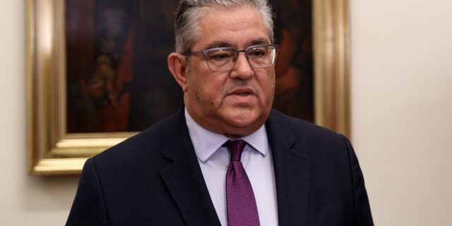 Κουτσούμπας: “Η μάσκα είναι μέσο προστασίας και όχι φίμωτρο για το λαό”