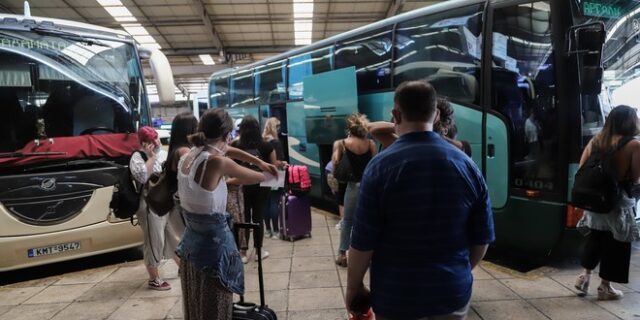 Κορονοϊός: Άρον άρον στα ΚΤΕΛ οι πολίτες για να προλάβουν το lockdown