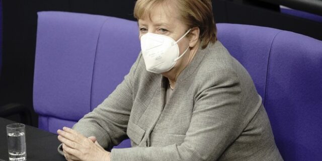 Μέρκελ: Έναρξη εμβολιασμών πιθανόν από τον Δεκέμβριο
