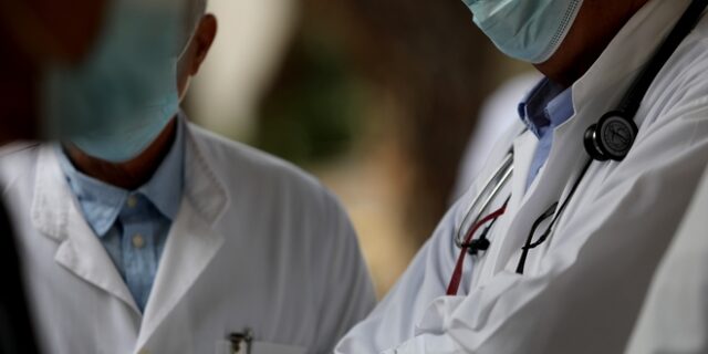 Δραματική η κατάσταση στη Θεσσαλονίκη – Εφημερίες χωρίς κενά κρεβάτια στις ΜΕΘ