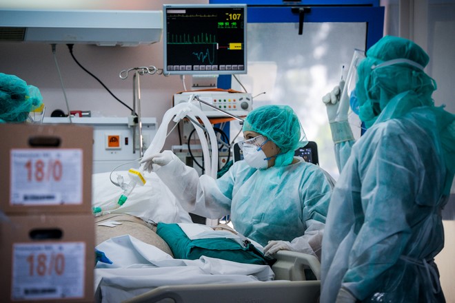 Κορονοϊός: Ξεπέρασαν τις 200 οι νοσηλείες σε ΜΕΘ στη Θεσσαλονίκη – Έρχονται νέα μέτρα