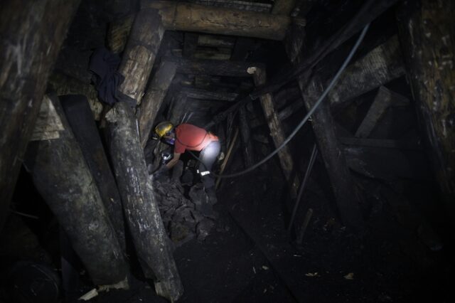 Κολομβία: 14 εργαζόμενοι παγιδευμένοι σε βάθος 200 μέτρων