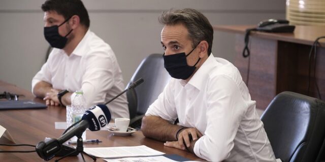 Κορονοϊός: Ο Μητσοτάκης “σκληραίνει” το lockdown, αλλά όχι την τηλεργασία 