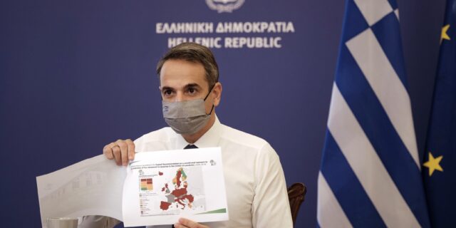 Κορονοϊός: Σε πτώση η ικανοποίηση από τους χειρισμούς της κυβέρνησης