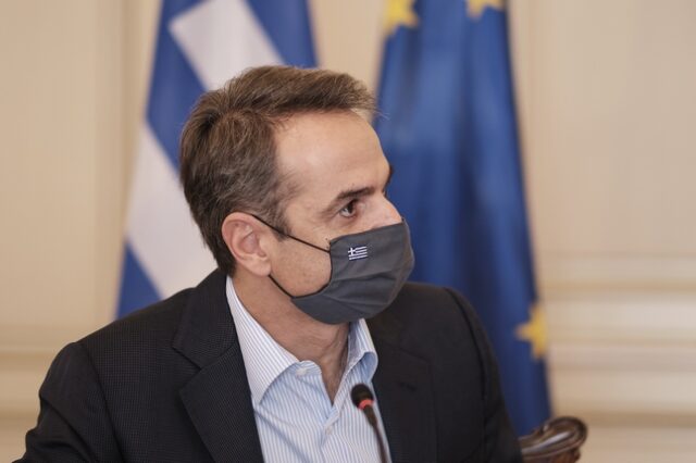 Μητσοτάκης: “Περιορίστε τις μετακινήσεις σας, με το εμβόλιο υπάρχει φως στην άκρη του τούνελ”