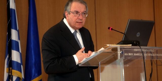 Μπαμπινιώτης: “Και τώρα “click away”, καλά να πάθετε”