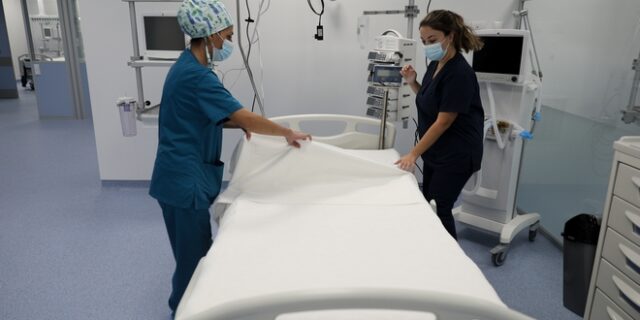Αναβολές χειρουργείων: Κραυγή αγωνίας από μητέρα βρέφους