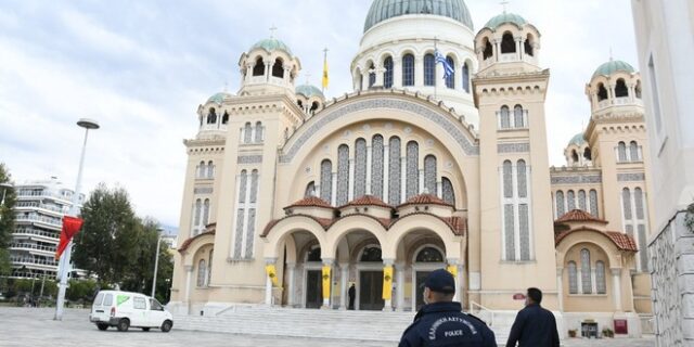 Πάτρα: Με αυστηρή τήρηση μέτρων οι πιστοί στον Άγιο Ανδρέα