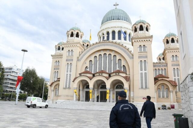 Πάτρα: Με αυστηρή τήρηση μέτρων οι πιστοί στον Άγιο Ανδρέα