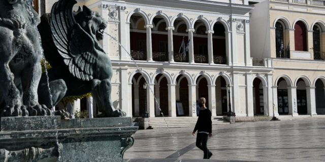 Κορονοϊός: Εκτός Αττικής και Θεσσαλονίκης 6 στα 10 κρούσματα