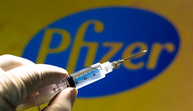 Εμβόλιο κορονοϊού: Αίτημα της Pfizer για επείγουσα έγκριση – “Πράσινο φως” μέχρι τις 15 Δεκεμβρίου