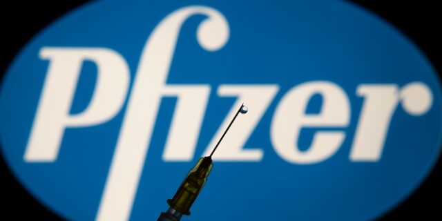 Pfizer: Στο 95% η αποτελεσματικότητα του εμβολίου – Αίτημα για έκτακτη αδειοδότηση