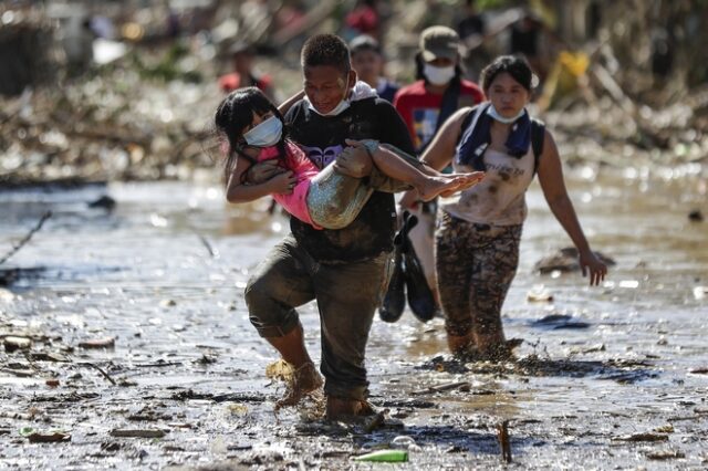 Ο τυφώνας Βάμκο σαρώνει τις Φιλιππίνες: Τουλάχιστον 26 νεκροί