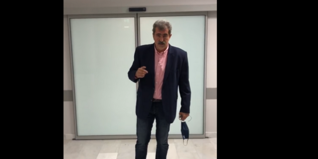 Υπουργείο Υγείας κατά Πολάκη: Ας φοράει τουλάχιστον μάσκα στα νοσοκομεία αναφοράς
