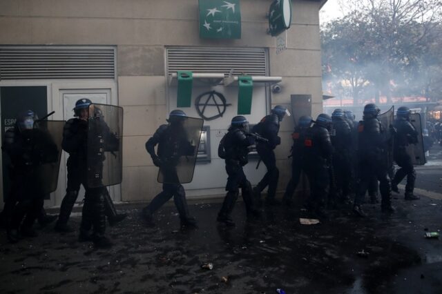 Γαλλία: Υπό προσωρινή κράτηση τρεις αστυνομικοί για τον ξυλοδαρμό του μουσικού παραγωγού