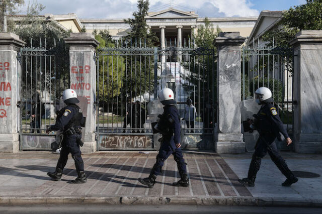 Ελεύθεροι οι 91 συλληφθέντες στα Πολυτεχνεία – Δικογραφία σε βάρος όλων