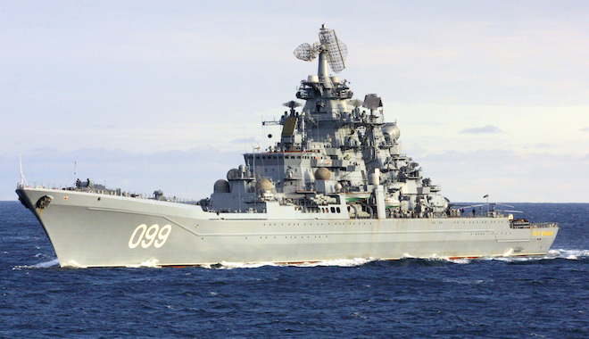 Ρωσία-ΗΠΑ: Η Μόσχα ανακοινώνει πως “έδιωξε” αμερικανικό πολεμικό από τα χωρικά της ύδατα