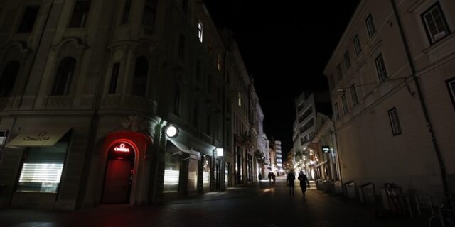 Νέα μέτρα στη Σλοβενία: Απαγόρευση συγκεντρώσεων και κλείσιμο καταστημάτων