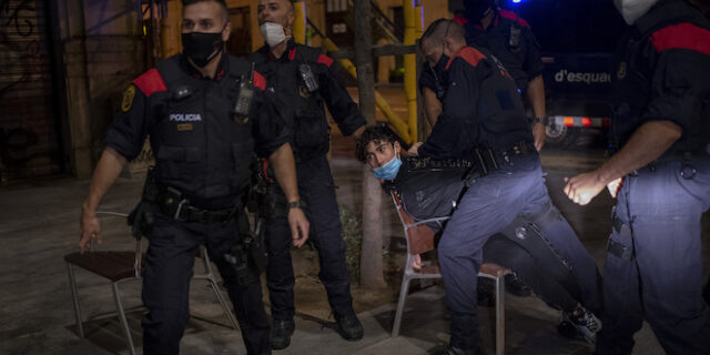 Ισπανία: Επεισόδια, τραυματισμοί και προσαγωγές σε διαμαρτυρίες κατά του lockdown