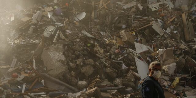 Τουρκία: Στους 100 οι νεκροί από το φονικό σεισμό στο Αιγαίο