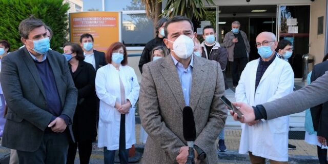 Τσίπρας: ”Η κυβέρνηση ούτε μπορεί, ούτε θέλει να ενισχύσει το ΕΣΥ”