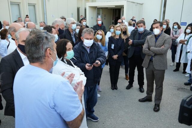 Γιατροί σε Τσίπρα: Ζούμε έναν πόλεμο, ξέραμε τι θα γίνει και δεν υπήρχε πλάνο
