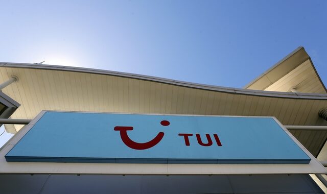 “Βόμβα” από Tui: Kαθυστερεί την πληρωμή οφειλόμενων στους Έλληνες ξενοδόχους