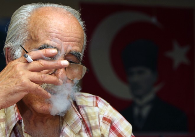 Τουρκία: Απαγορεύτηκε το κάπνισμα σε δημόσιους χώρους