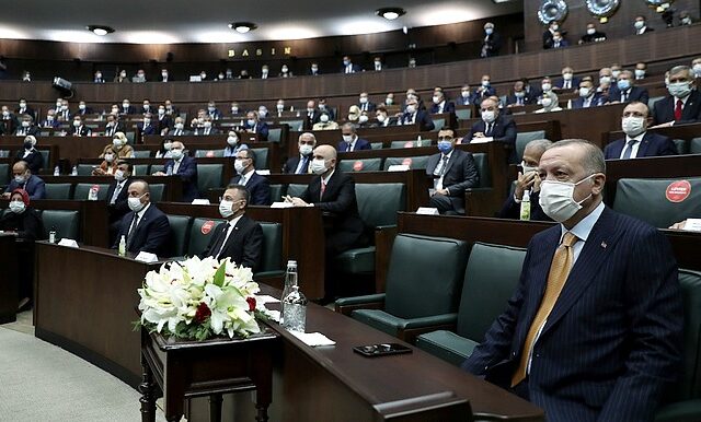 Τουρκία: “Καλπάζει” ο κορονοϊός στη βουλή- Θετικός ένας στους 6 βουλευτές