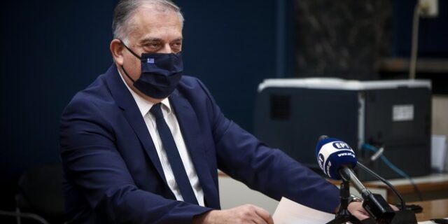 Θεοδωρικάκος: Σε προληπτική καραντίνα μετά από επαφή με κρούσμα