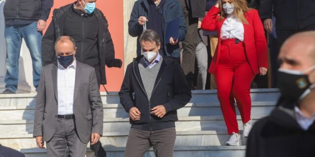 Οι ενέσεις αισιοδοξίας δεν θεραπεύουν, το τούνελ είναι ακόμα μακρύ…