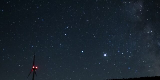 Δίας και Κρόνος θα έρθουν τόσο κοντά που θα μοιάζουν με διπλό πλανήτη