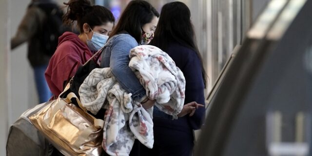 ΗΠΑ: Προειδοποίηση Φάουτσι για εκτόξευση κρουσμάτων